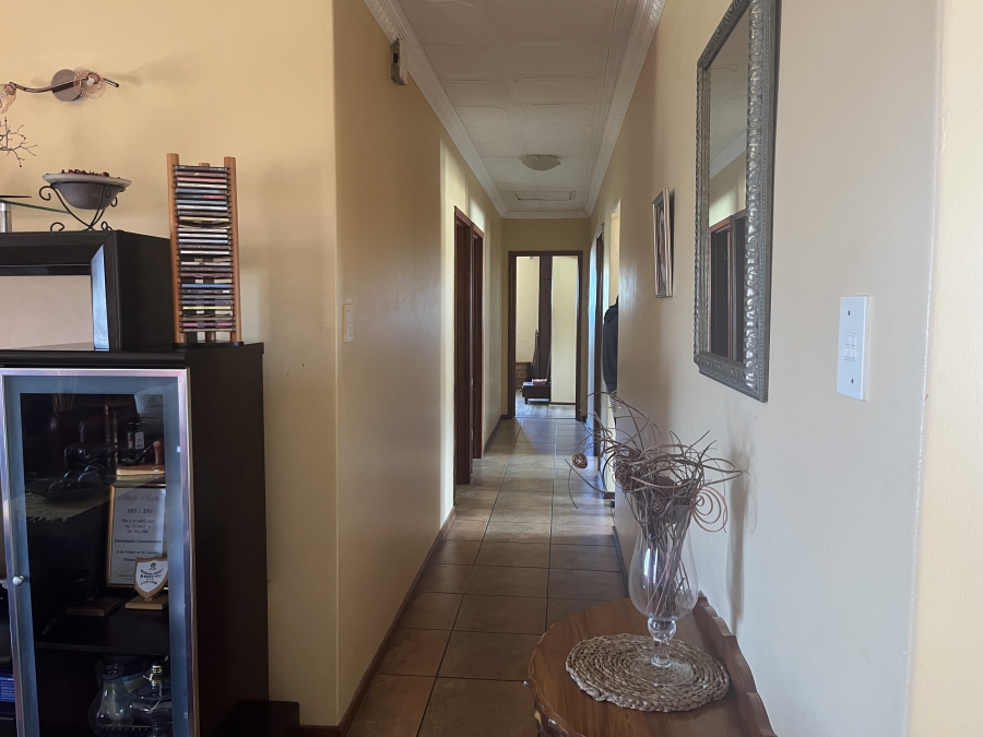 3 Bedroom Property for Sale in Heiderand Western Cape